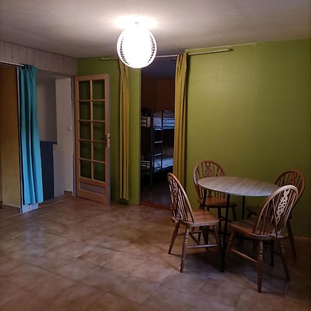 Willa Les Git'Anes De Pontevès Zewnętrze zdjęcie